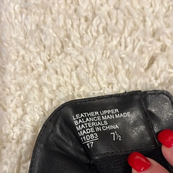 Parade Pointed-Toe Black Leather Mid-Heel Ankle Boots Size 7.5 - Picture 8 of 8